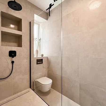 Amoremore - Brand New, Modern And Luxury In Apartmán
